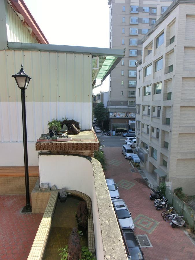 Tainan Travel Inn - Chenggong Univ. Kültér fotó